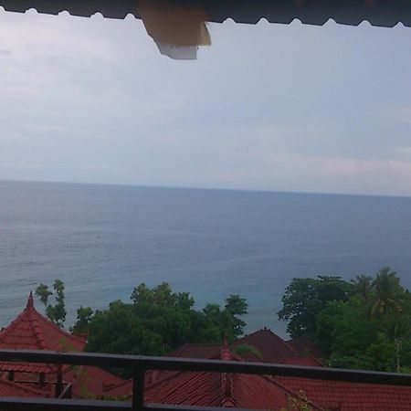 Titi Sedana Homestay Амед Экстерьер фото
