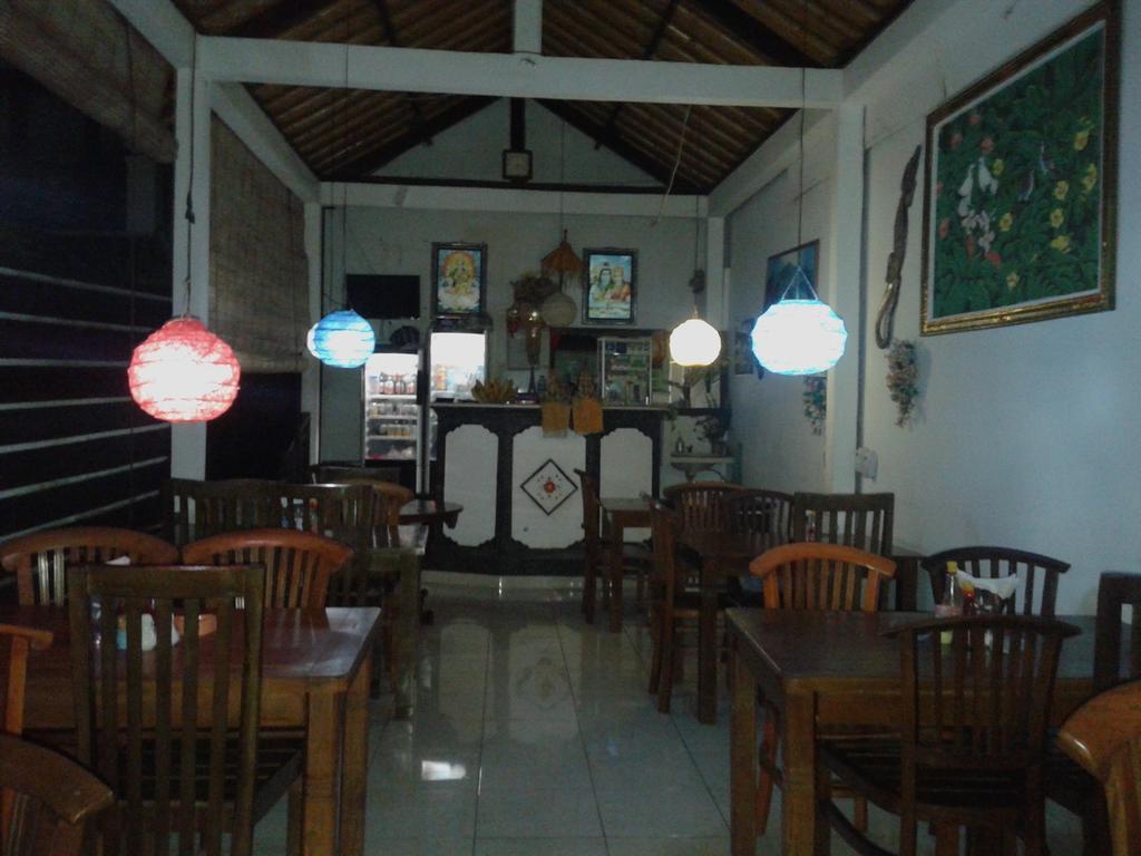 Titi Sedana Homestay Амед Экстерьер фото