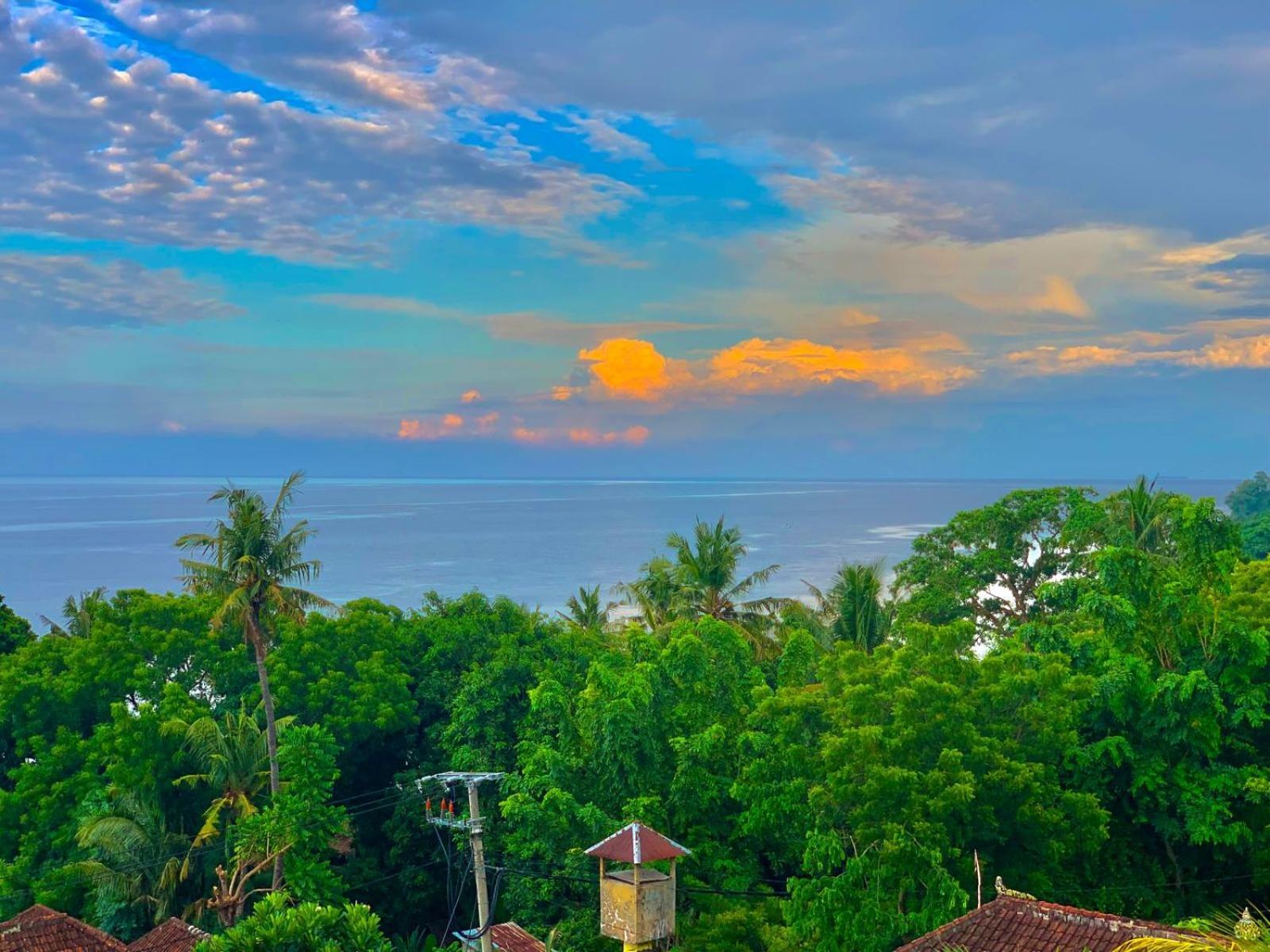 Titi Sedana Homestay Амед Экстерьер фото