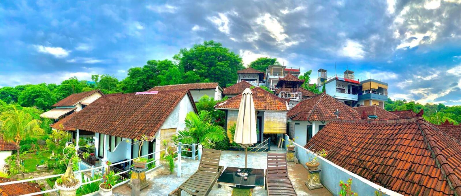 Titi Sedana Homestay Амед Экстерьер фото