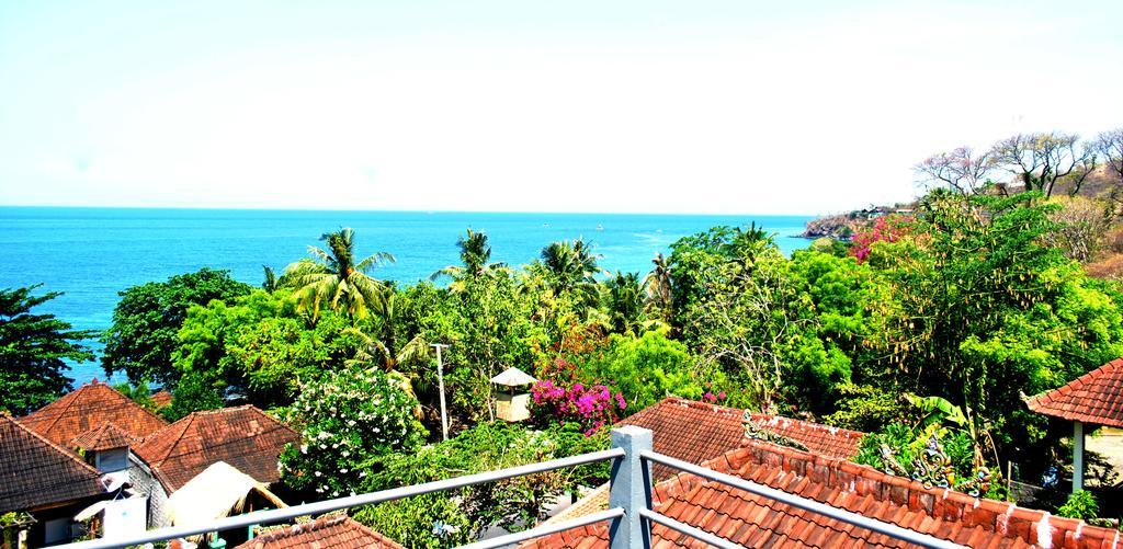 Titi Sedana Homestay Амед Экстерьер фото