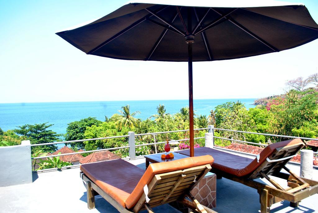 Titi Sedana Homestay Амед Экстерьер фото