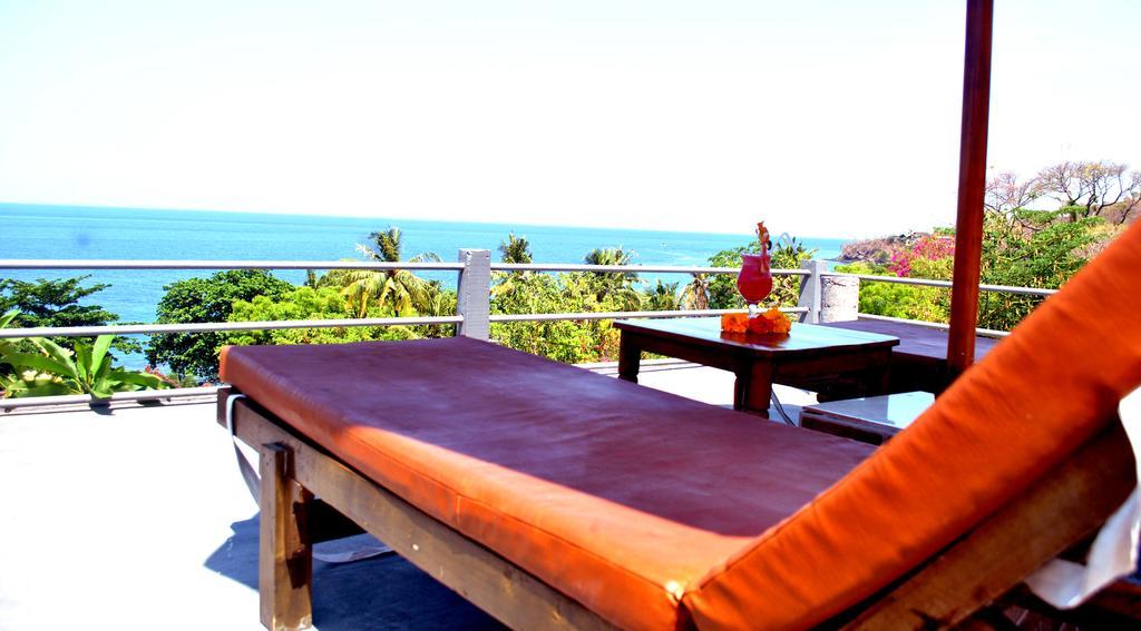Titi Sedana Homestay Амед Экстерьер фото