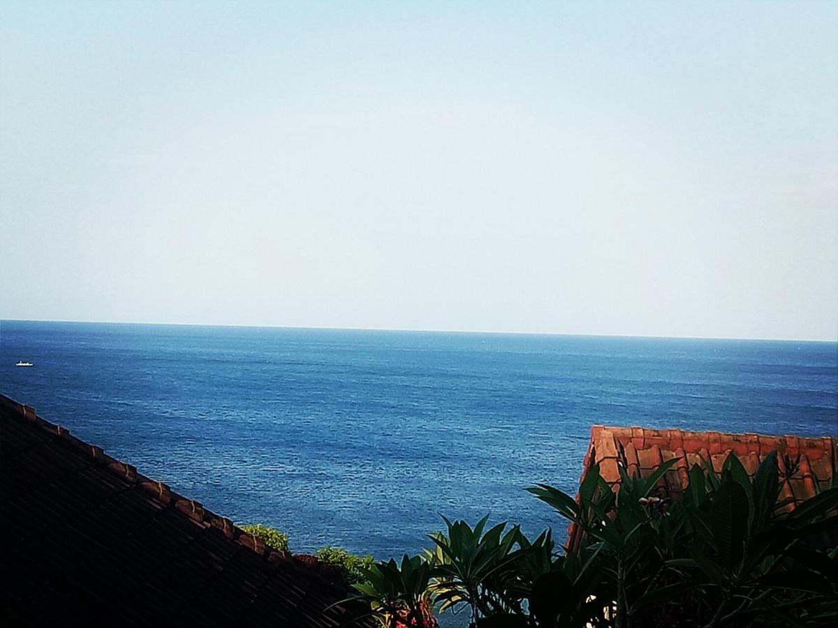 Titi Sedana Homestay Амед Экстерьер фото
